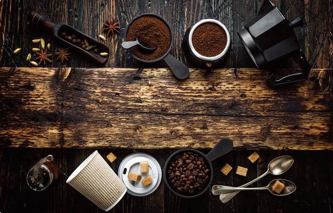 mahasiswa dan pekerja muda menikmati kopi arabika kintamani